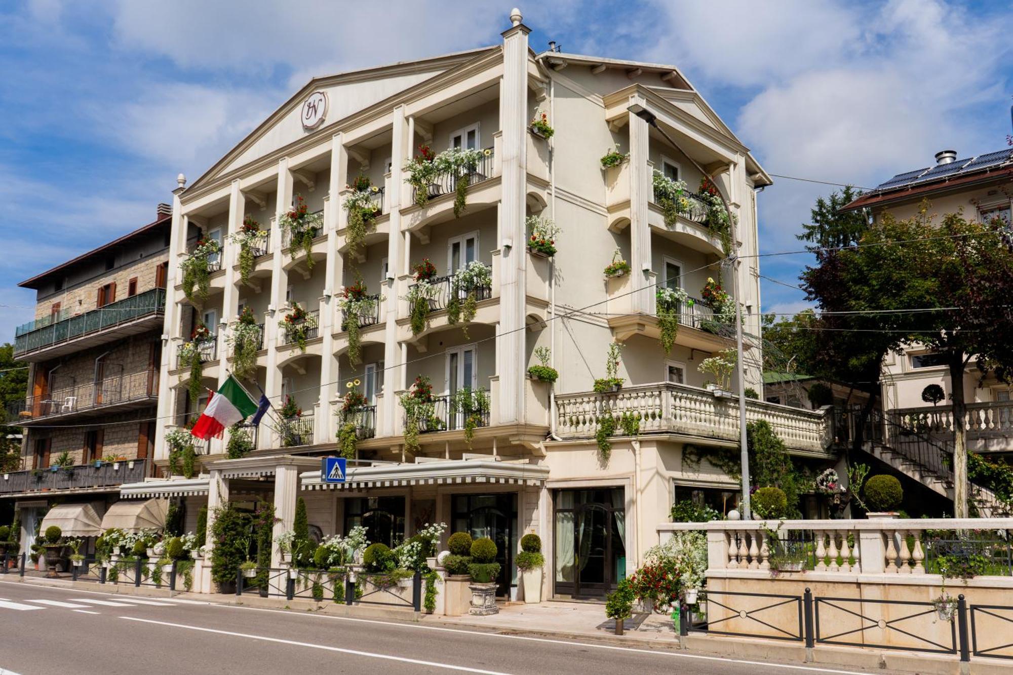 Hotel Vandelli Pavullo nel Frignano Extérieur photo